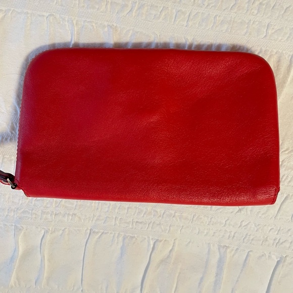 Authentic Kate Spade wristlet purse - Picture 5 of 8